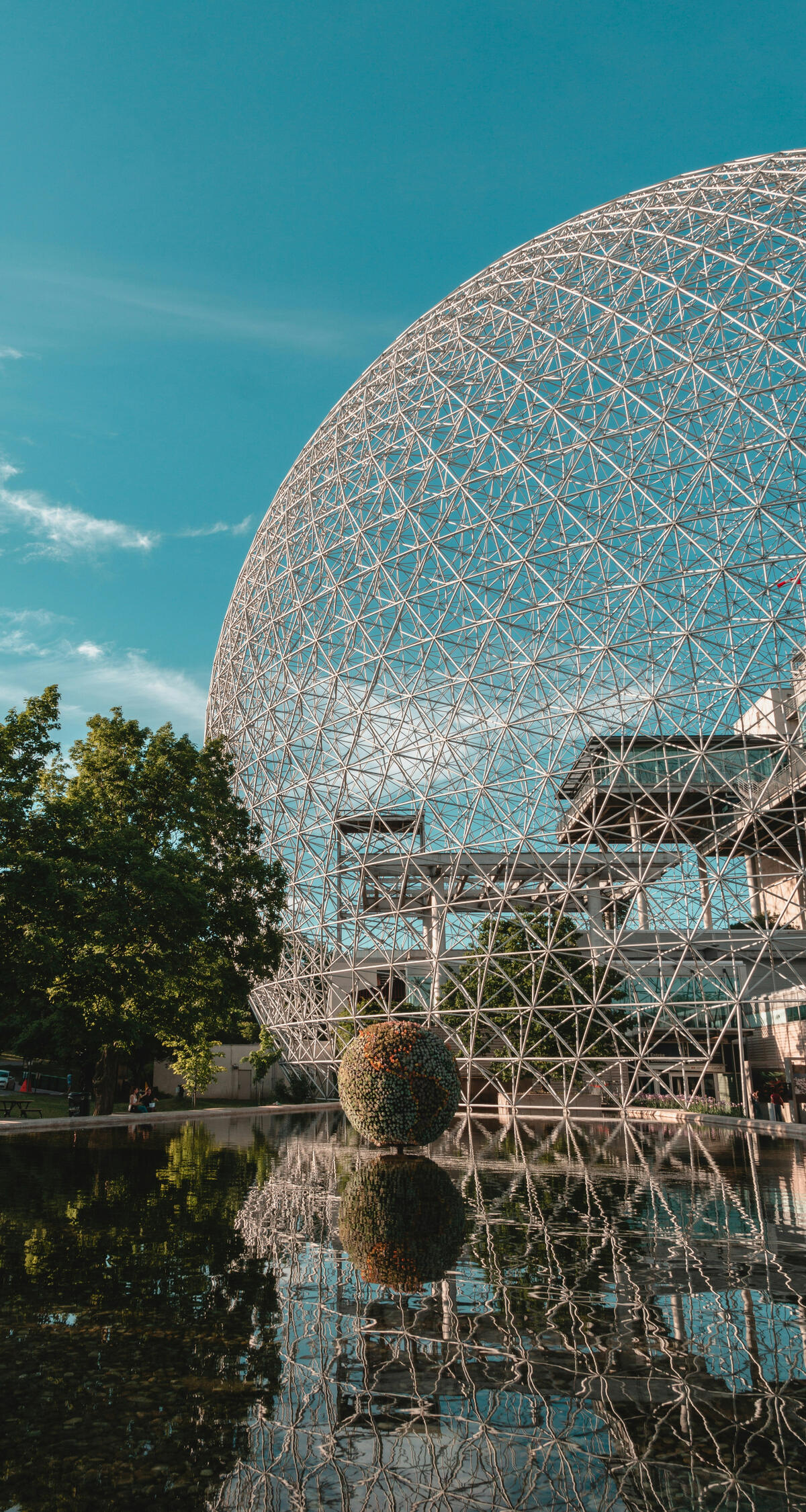 Advertising in Canada