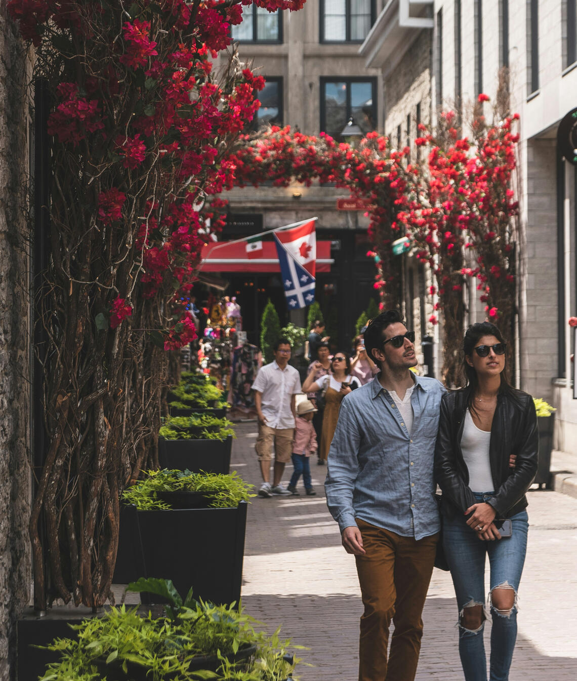 How to advertise in Canada